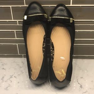 Report black flats